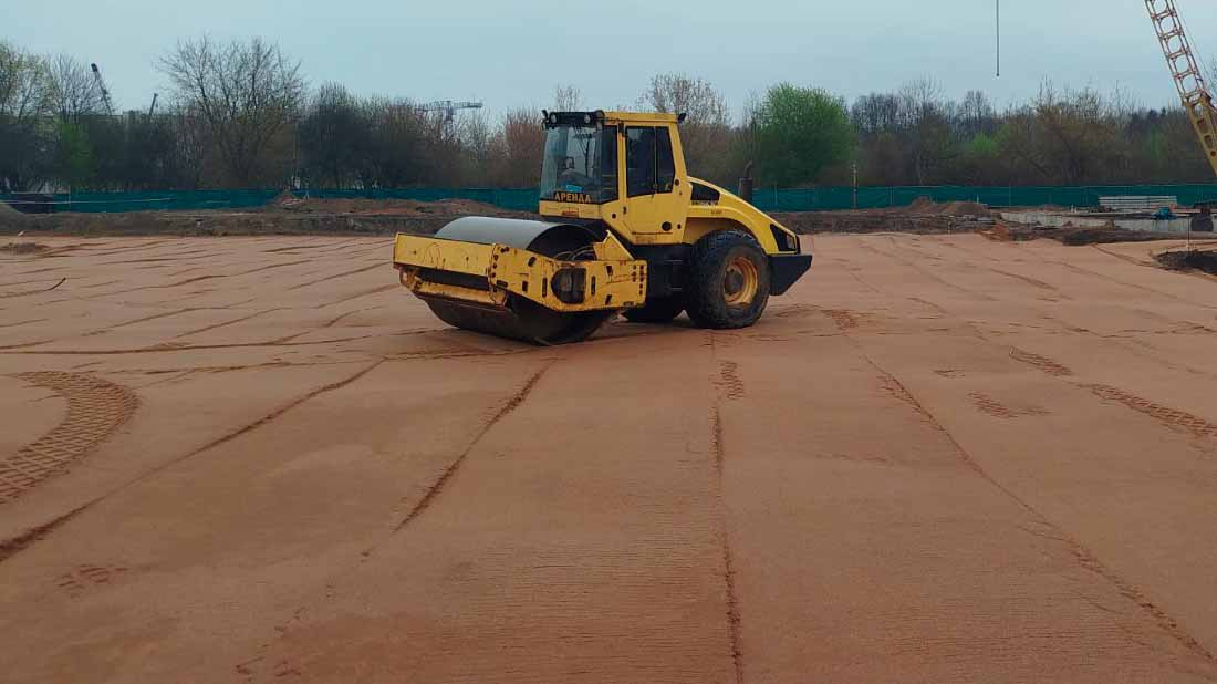 Аренда виброкатка грунтового Bomag BW230 для уплотнения песка в Минске